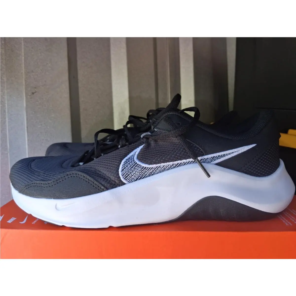 Nike shoes - Black/White/Iron Grey 2