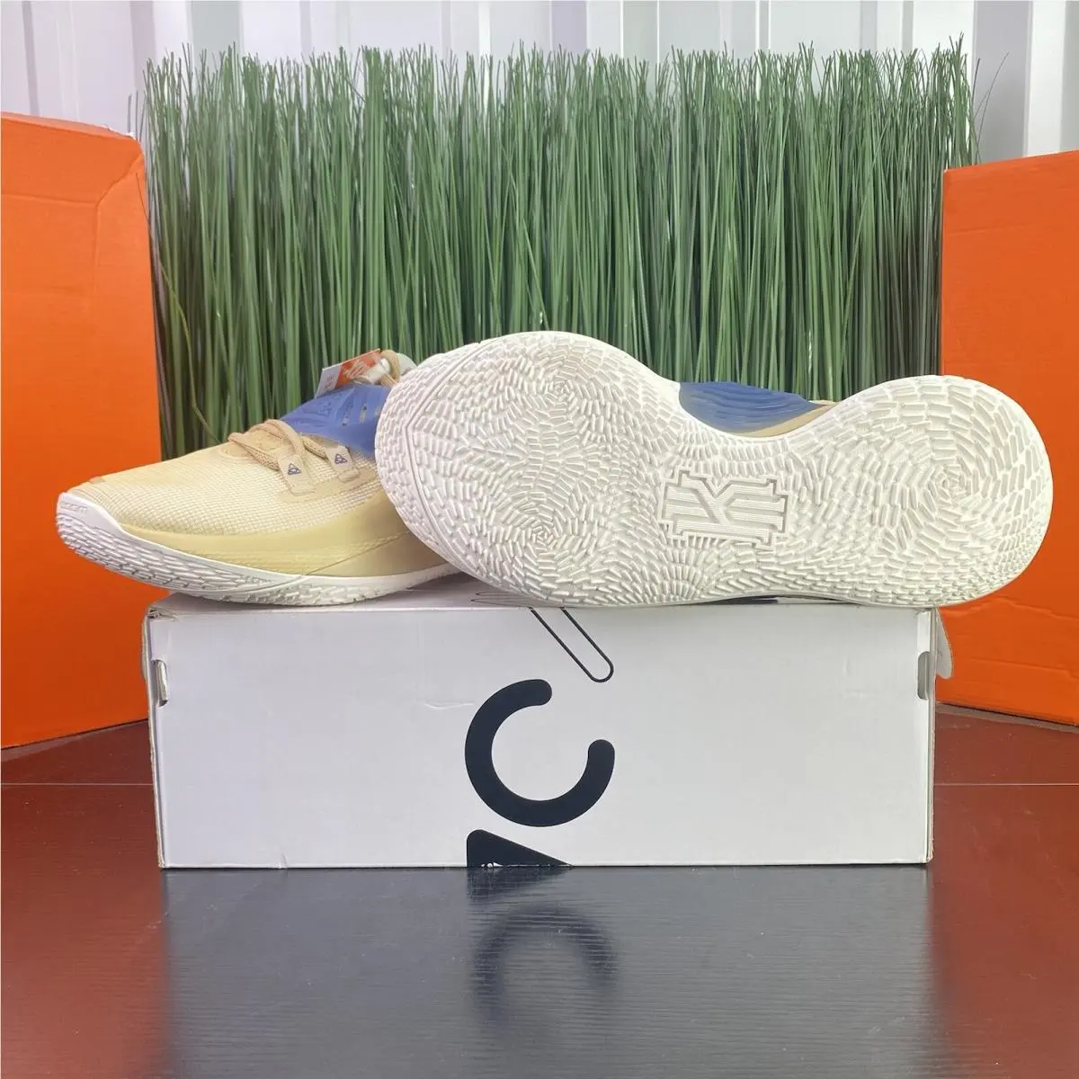 Nike shoes - Nike Kyrie Low 3 - Kyrie Low - Beige 6