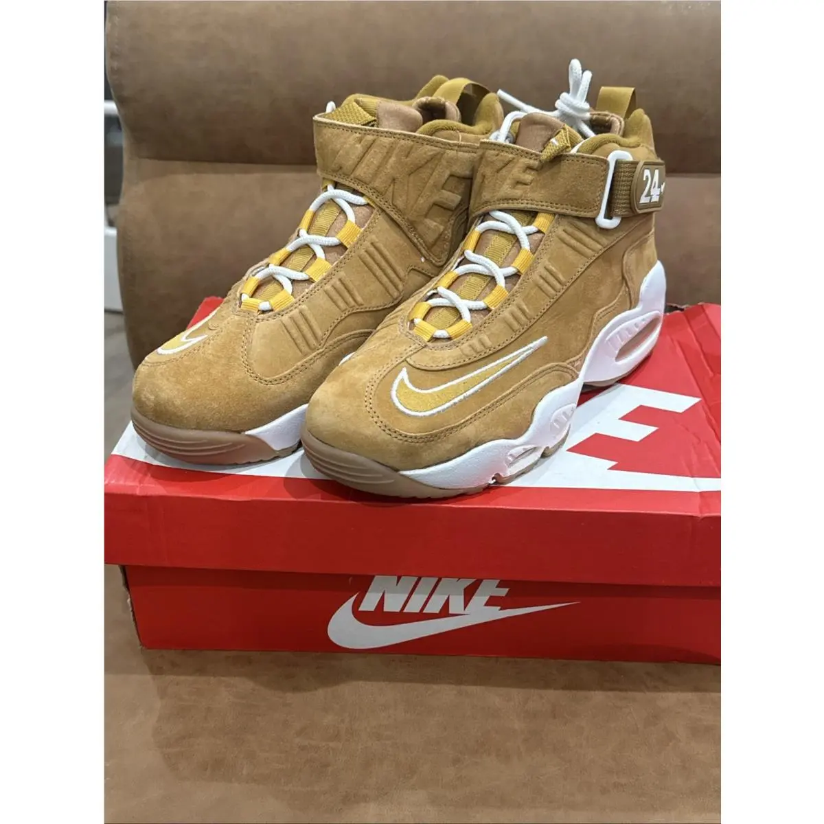 Air Griffey Max 1 Wheat Flax Suede D06684-700 Men’s Size 9 by Nike