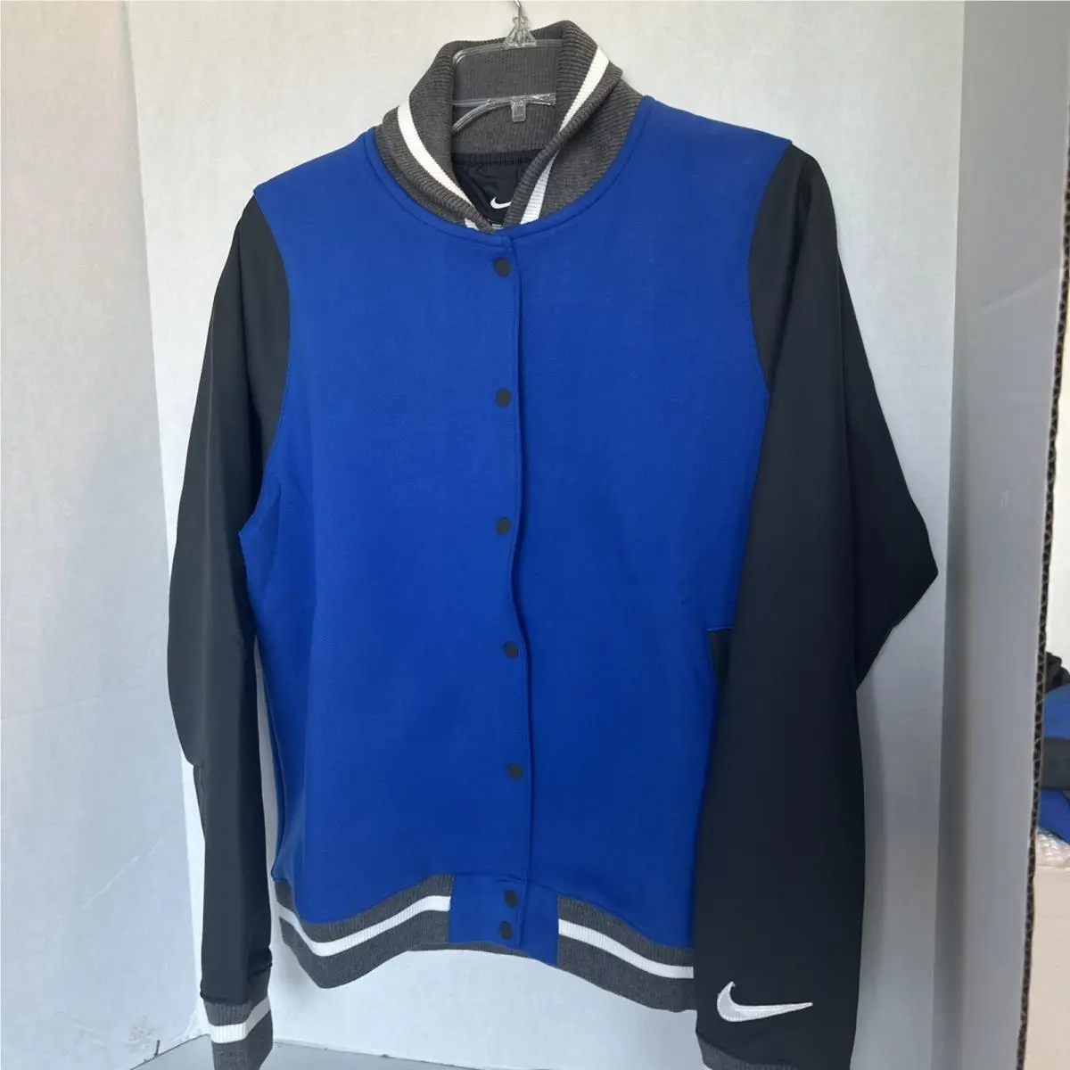Nike clothing - Blue (UPC: 0195868446975) 8