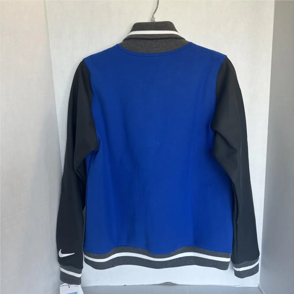 Nike clothing - Blue (UPC: 0195868446975) 7
