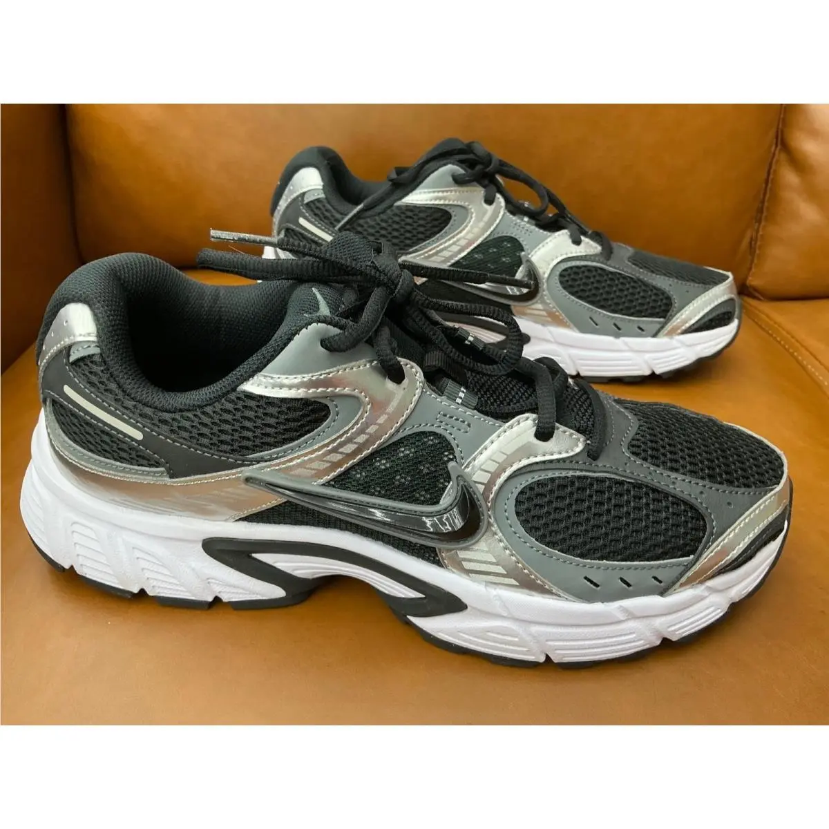 Nike V5 Rnr Running Shoes Mens 9.5 Black Anthracite HJ5228-004 Y2K