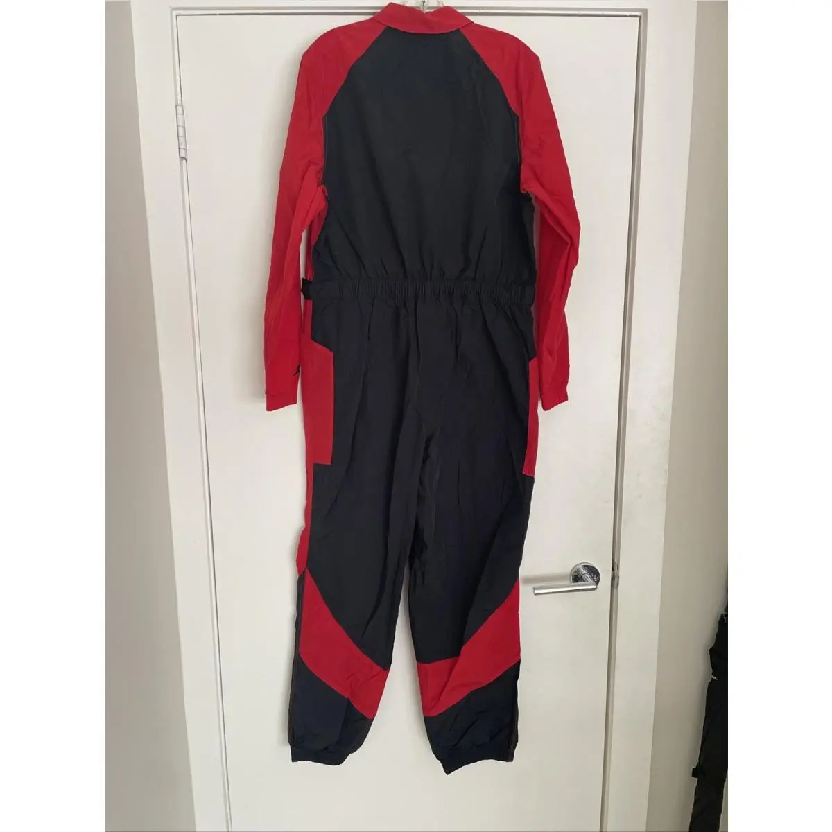 Nike clothing - Red (UPC: 0195243318033) 12