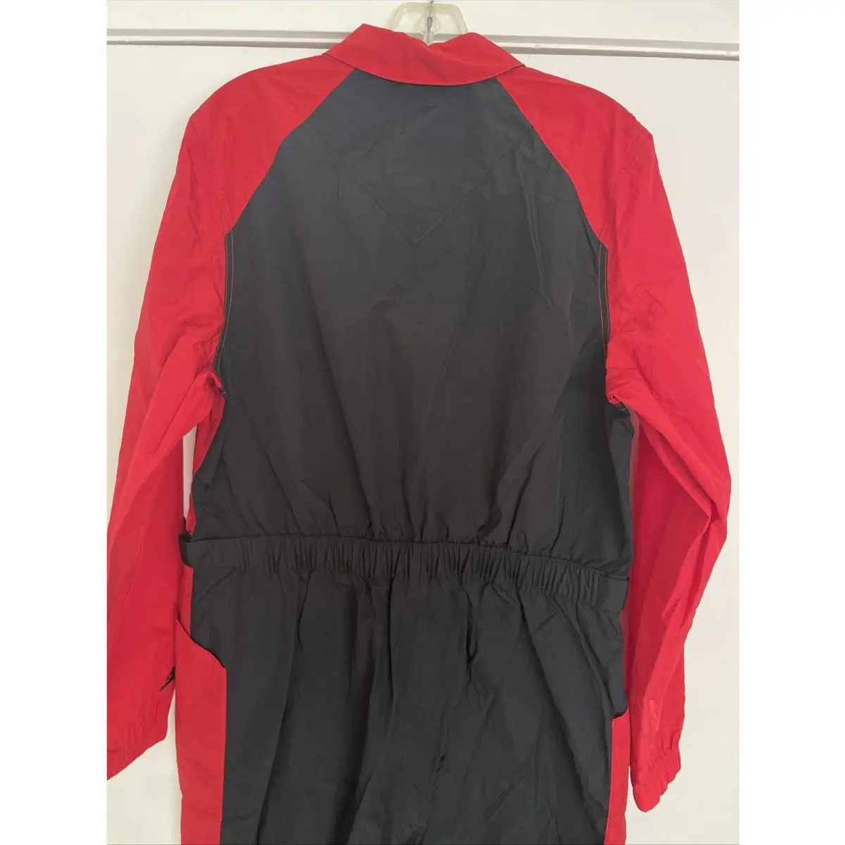 Nike clothing - Red (UPC: 0195243318033) 13