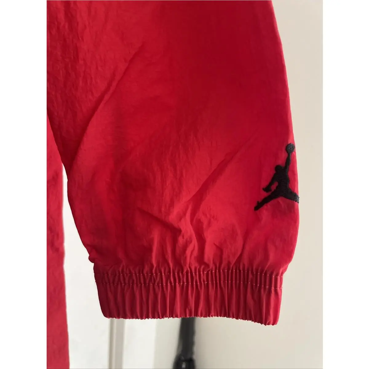 Nike clothing - Red (UPC: 0195243318033) 8
