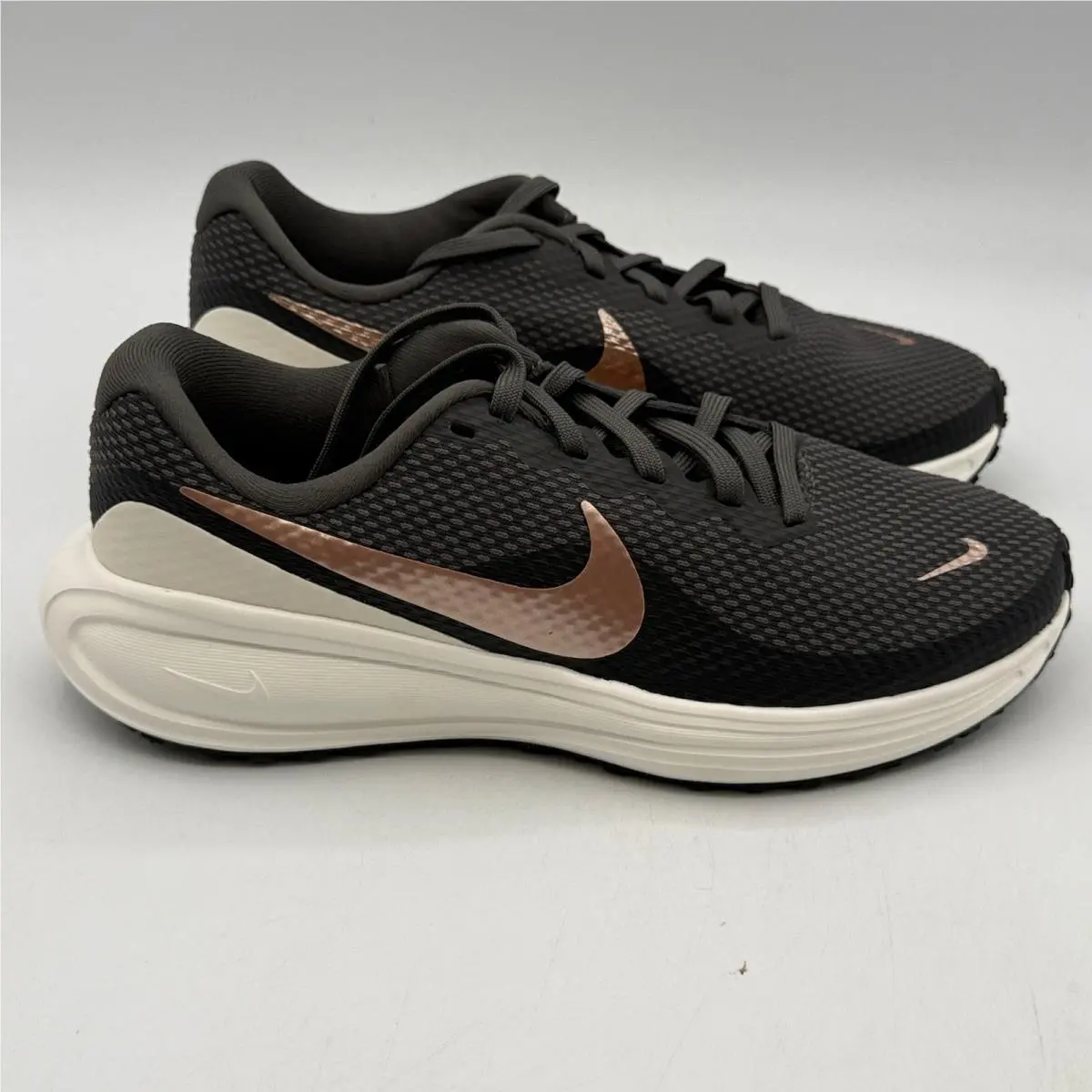 Revolution 8 Shoes Women Size 6 Medium Ash Red Bronze Running HJ8485-200 by Nike