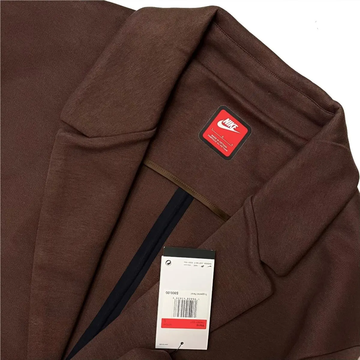 Nike clothing - Brown (UPC: 196608456568) 0