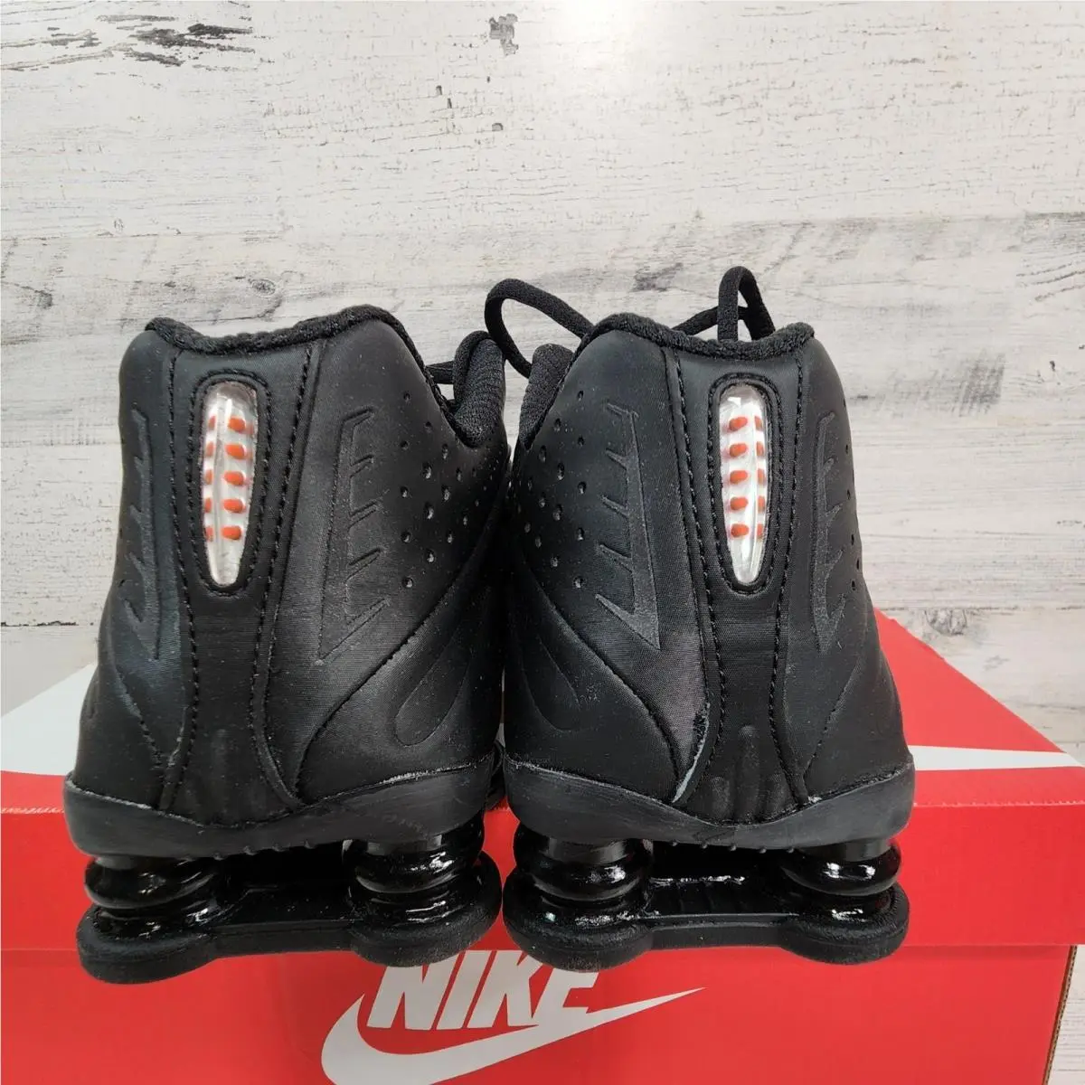 Nike shoes - Nike Shox R4 - Shox - Black 2