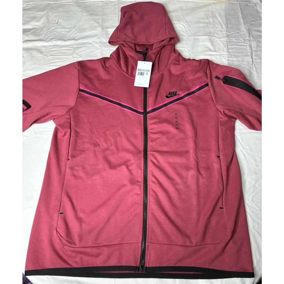 Nike clothing - Red 1