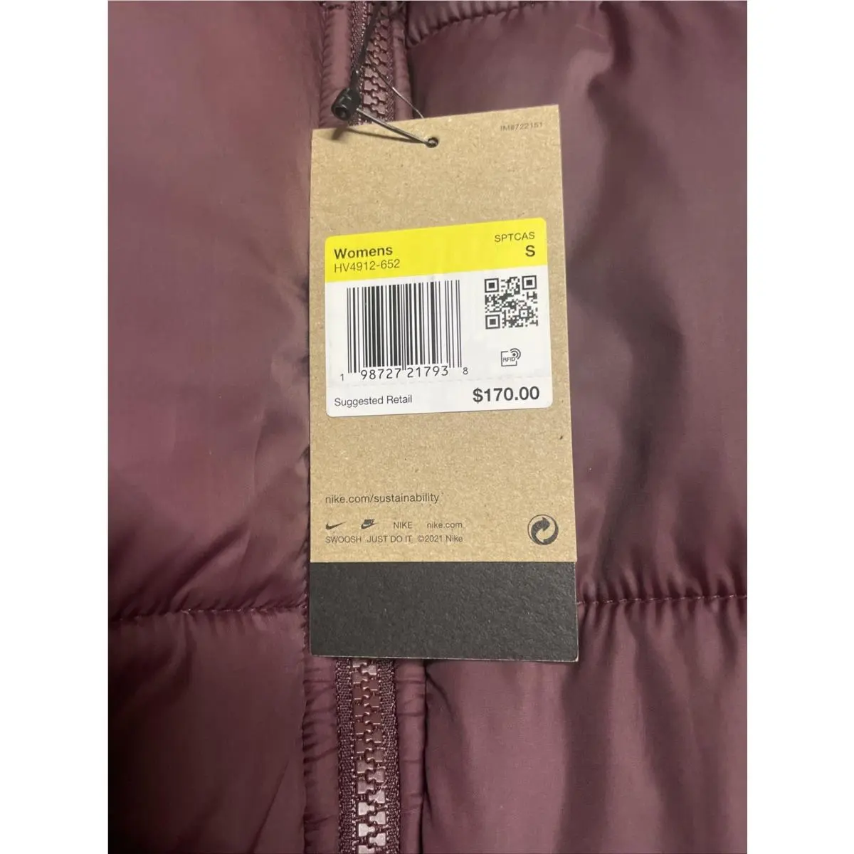 Nike clothing - Red (UPC: 0198727217938) 2