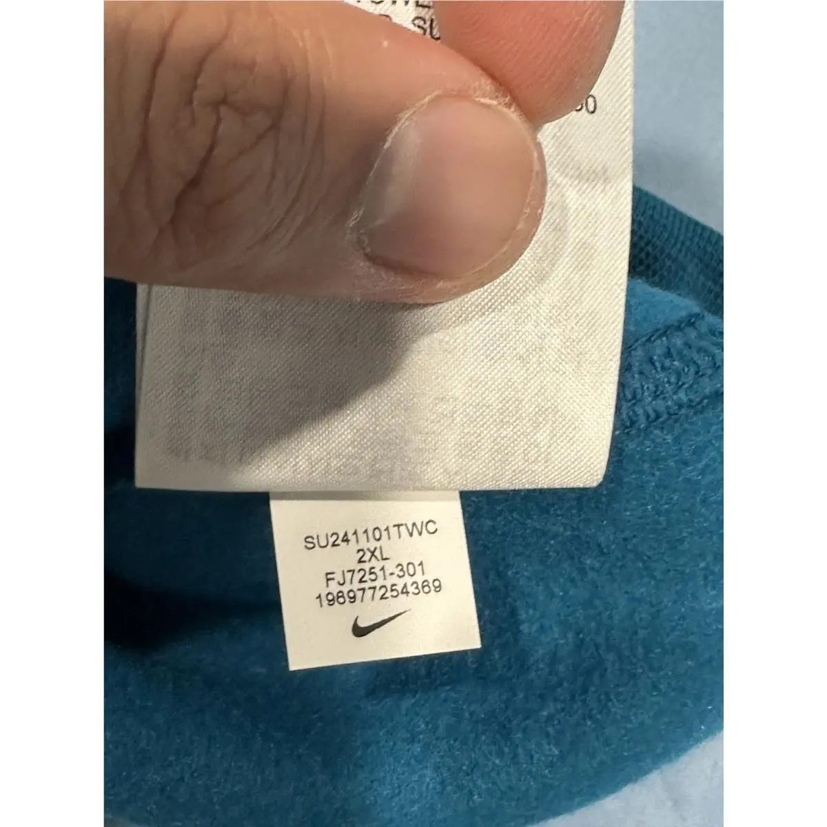 Nike clothing - Green Abyss White 9