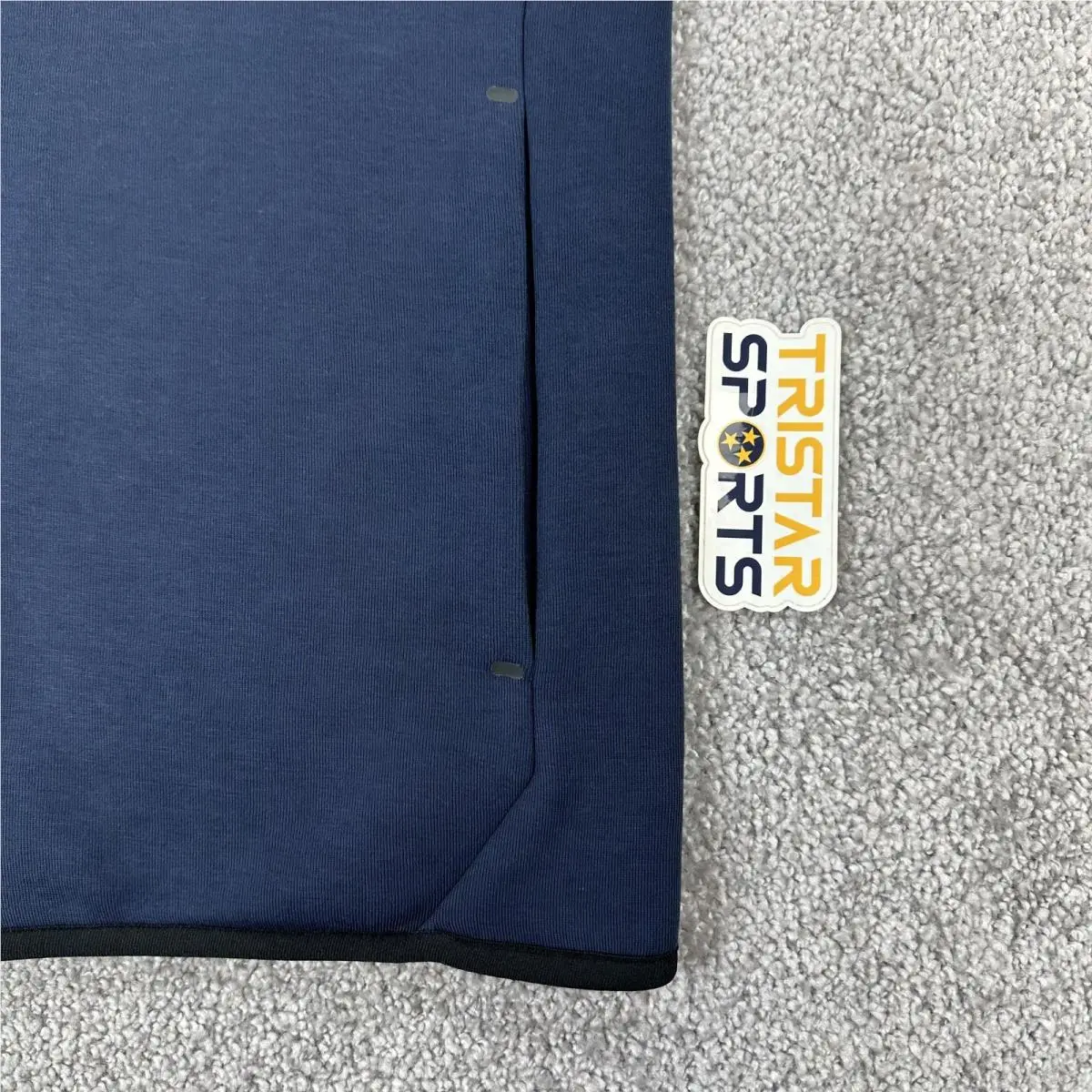 Nike clothing - Blue (UPC: 197602913323) 1