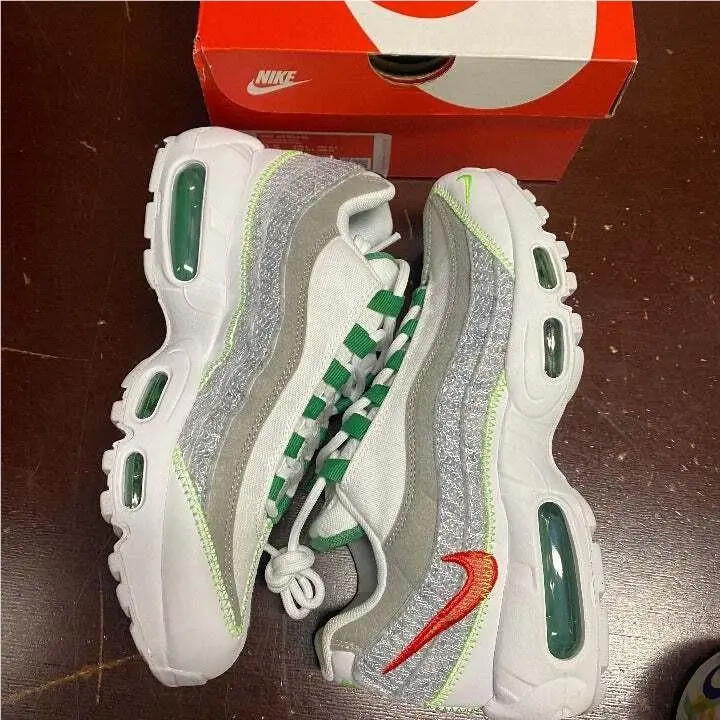 Nike shoes - White 1