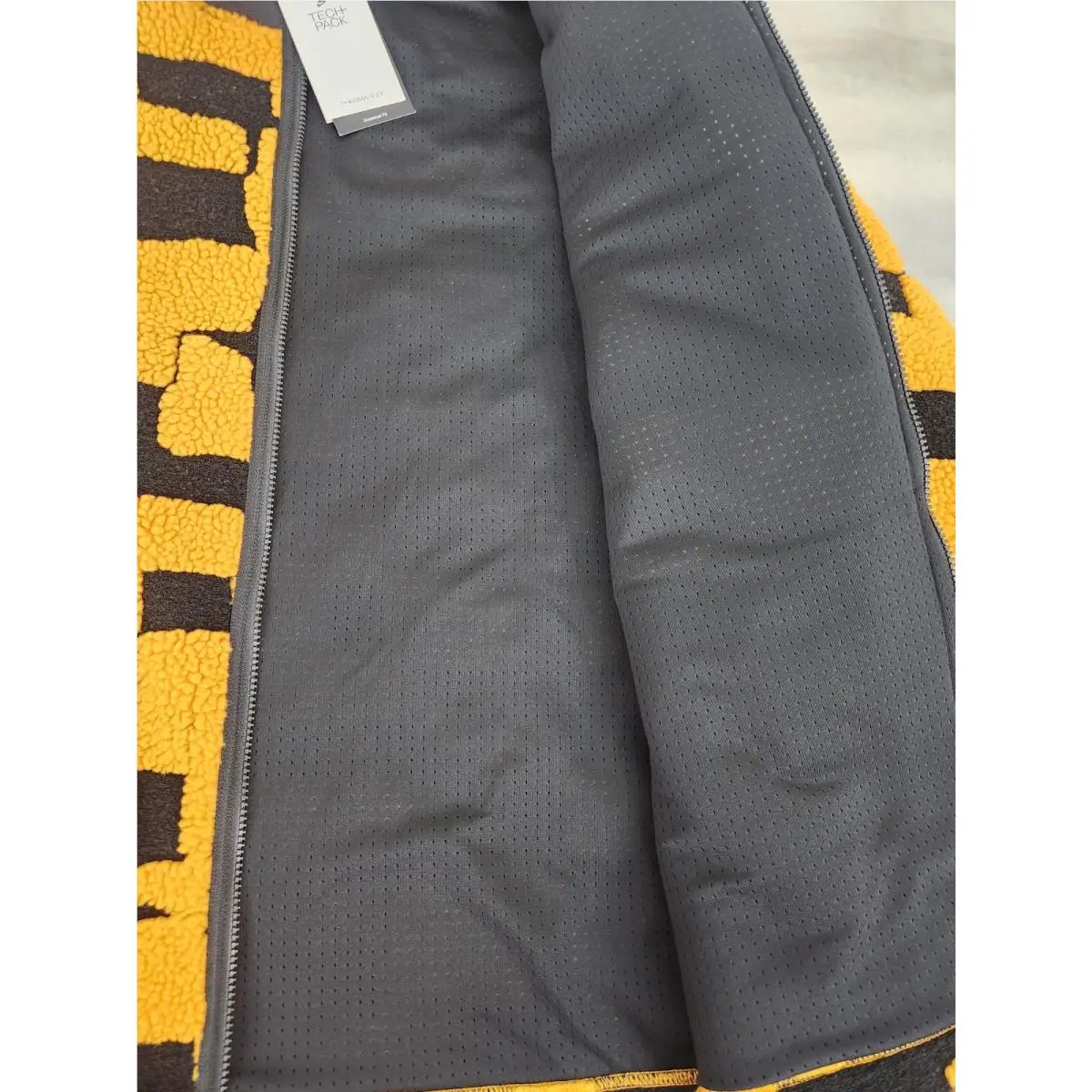 Nike clothing - Black/Orange 5