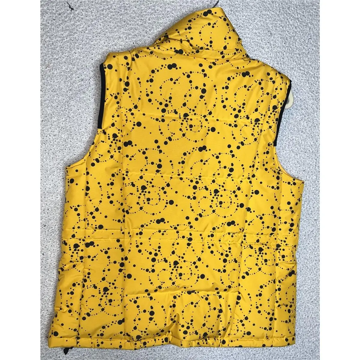 Nike clothing - AR 4542-010 - Yellow 2