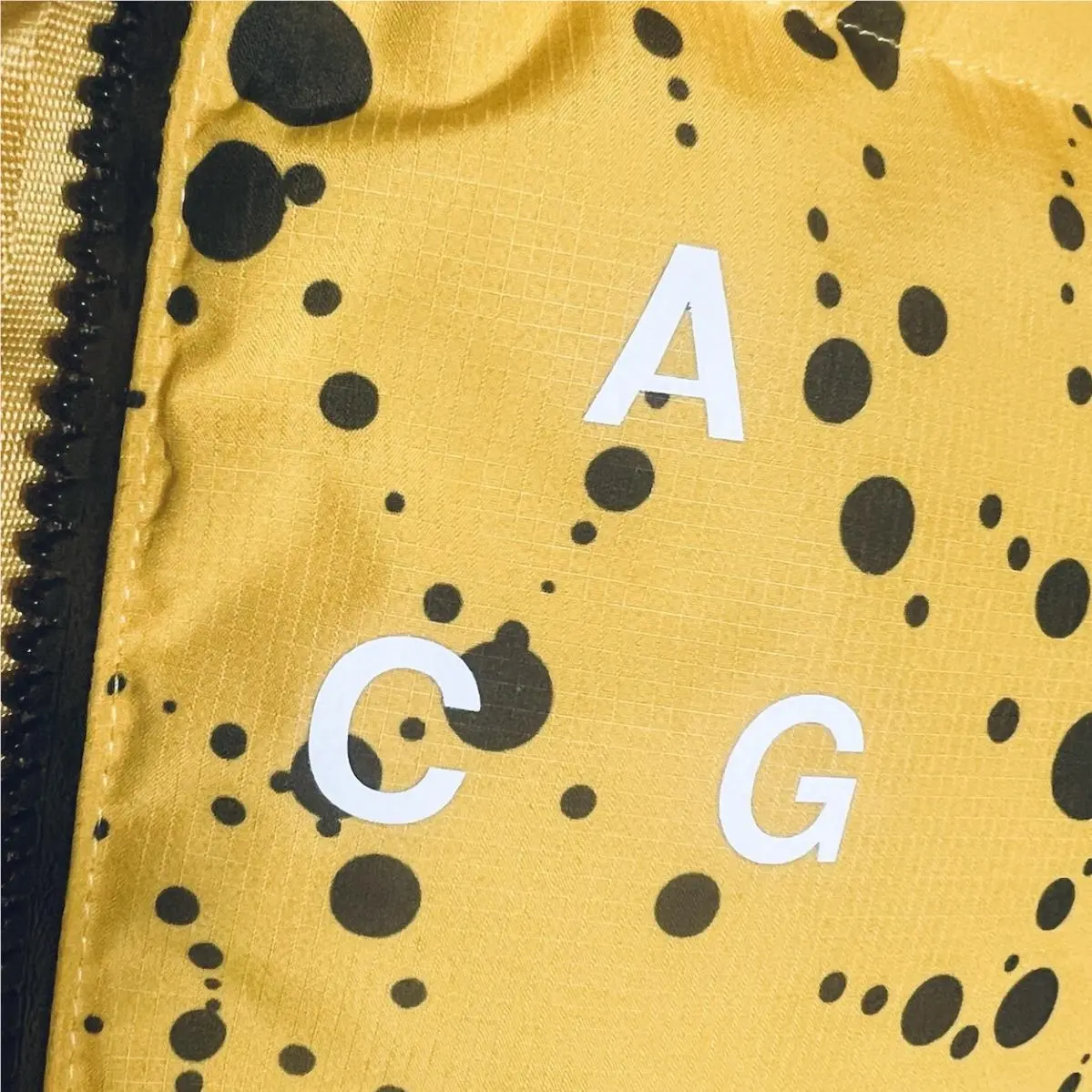 Nike clothing - AR 4542-010 - Yellow 14