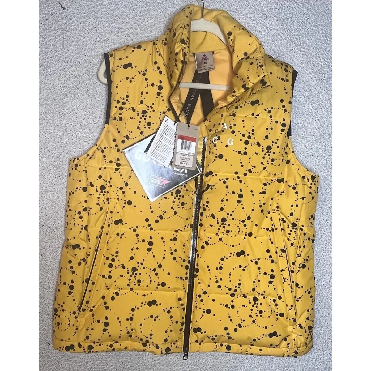 Nike clothing - AR 4542-010 - Yellow 0