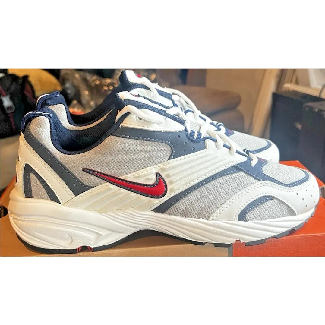 Attest 5.0 Shoes 304133 White/silver/red Women`s Size 9.5 2002 Vintage by Nike