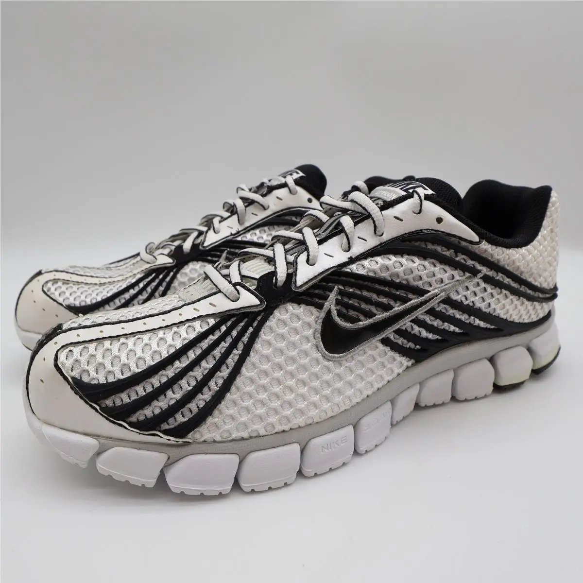 Nike shoes - Zoom Skylon+ 11 - Zoom - White 1