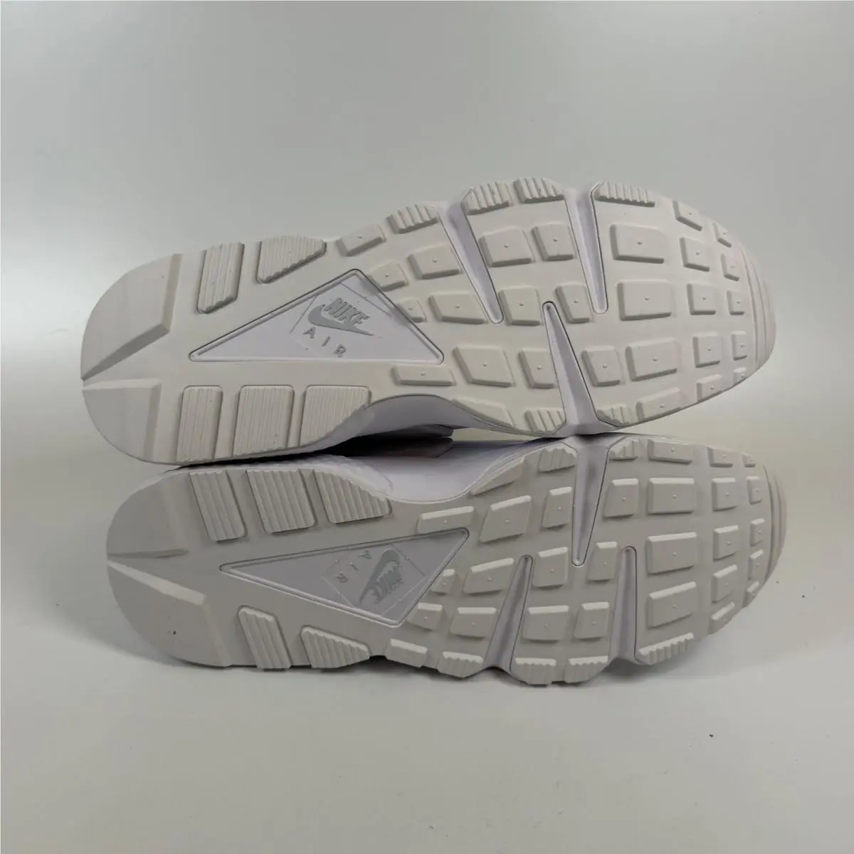Nike shoes - Nike Air Huarache White Pure Platinum - White 4