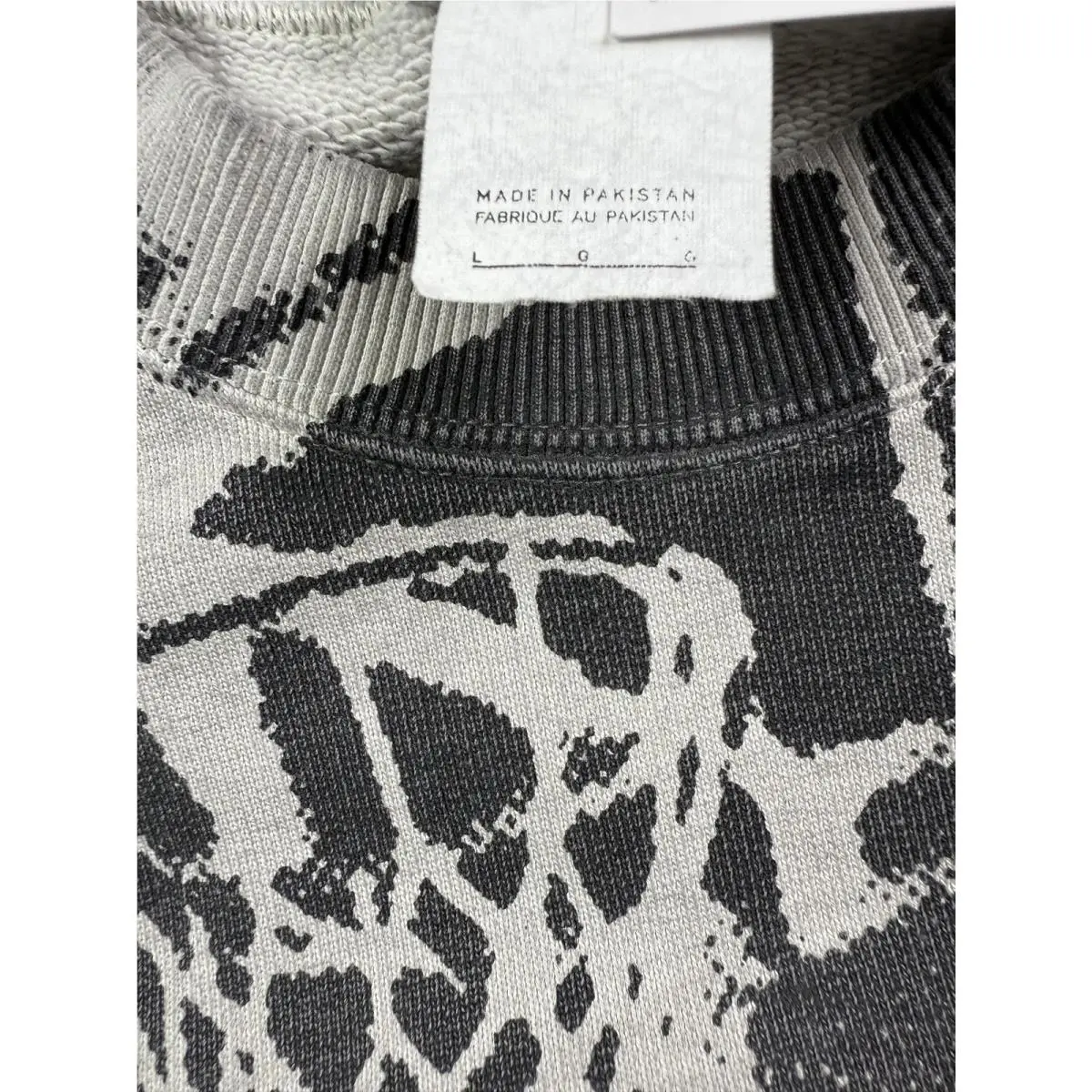 Nike clothing - Gray (UPC: 0197860420885) 3