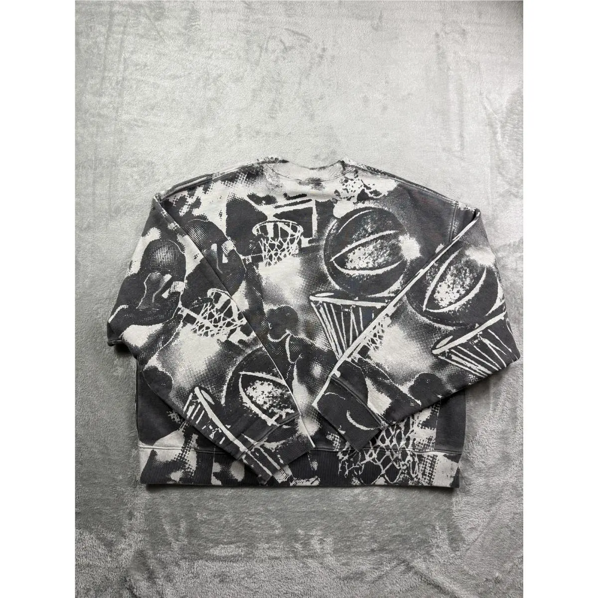 Nike clothing - Gray (UPC: 0197860420885) 6