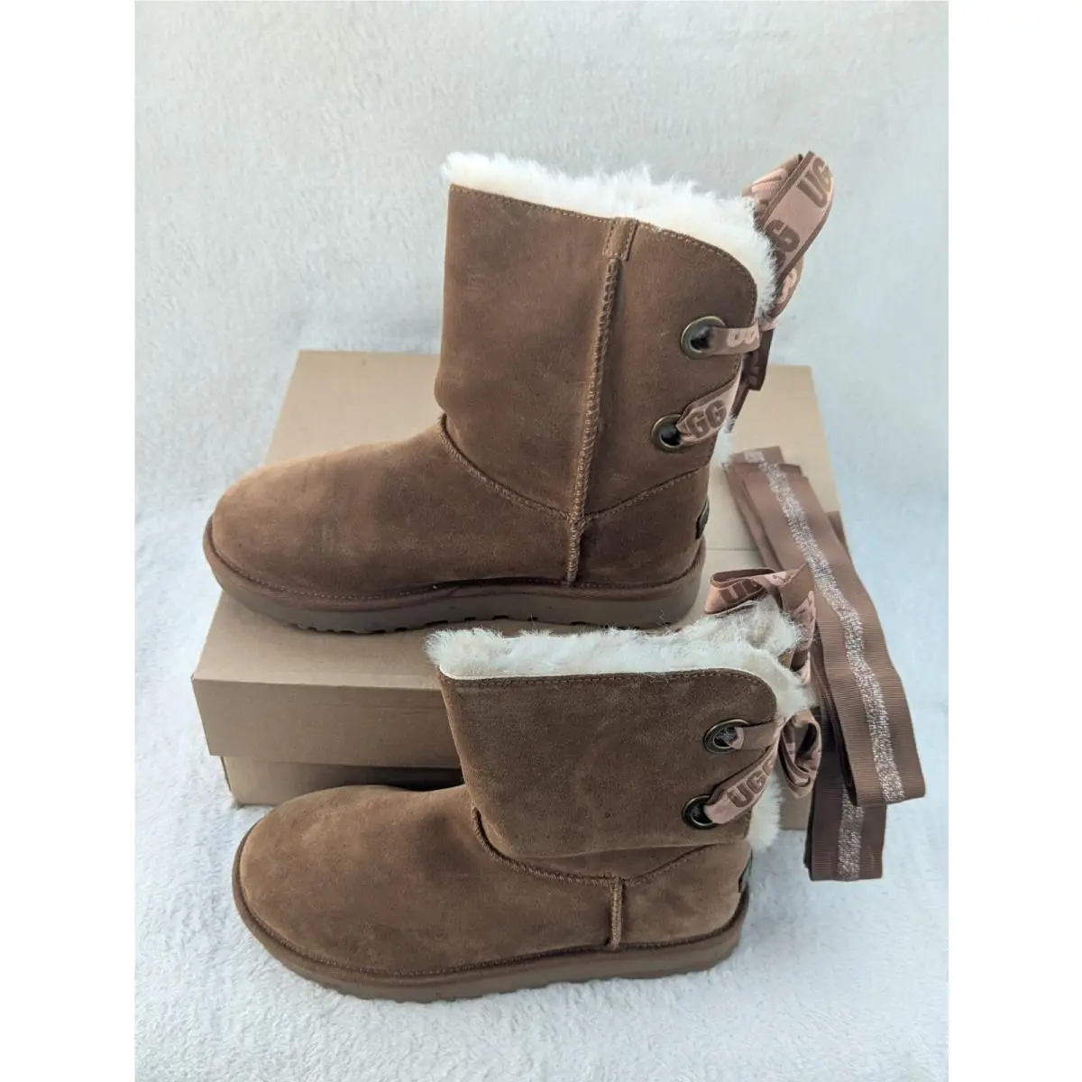 Size 6 Women`s Ugg Bailey Bow Short Chestnut Brown Fur Lined Pull On Boots