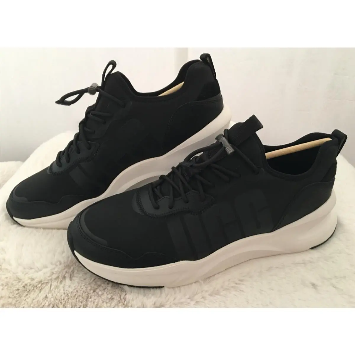 Ugg LA Daze Sneaker Shoes Black Women`s US Size 12 by UGG