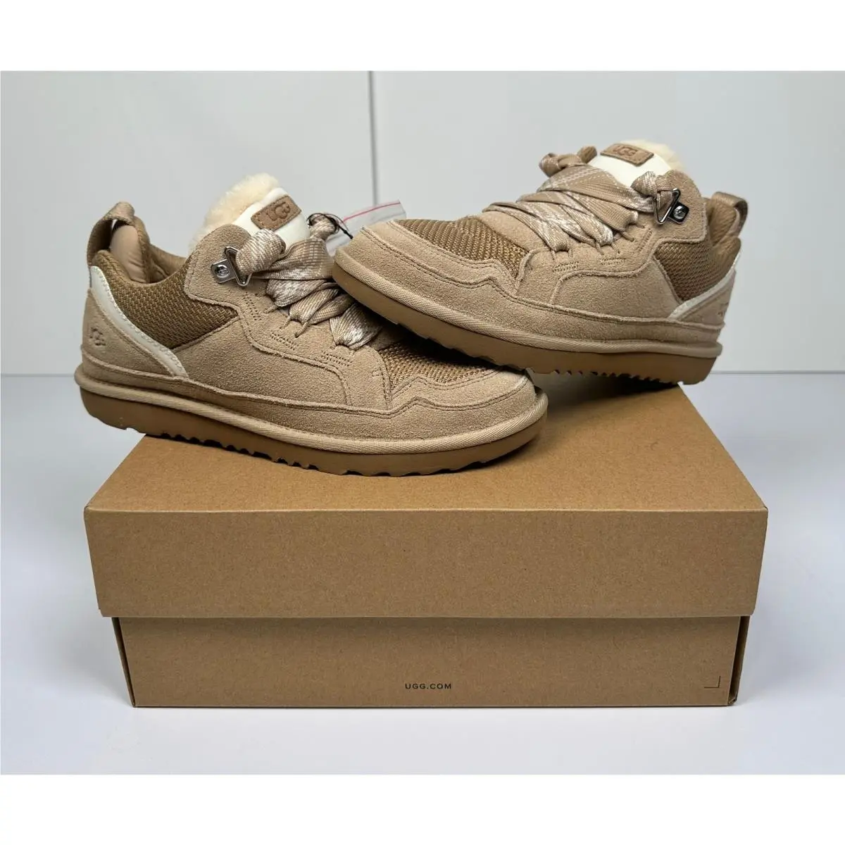 Ugg Women`s Lowmel Suede Sneakers Sand Size 5 012S
