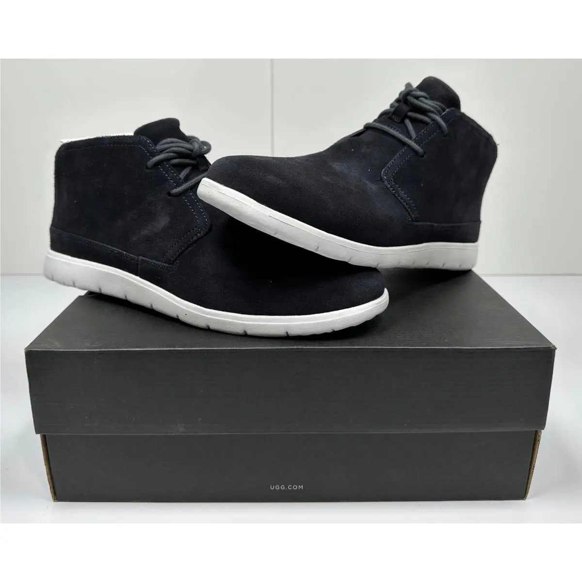 Ugg Men`s Dustin Chukka Suede Shoes Black Size 11 013S by UGG
