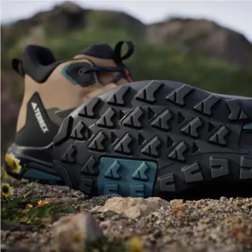 Adidas shoes - Cardboard / Core Black / Shadow Olive 9