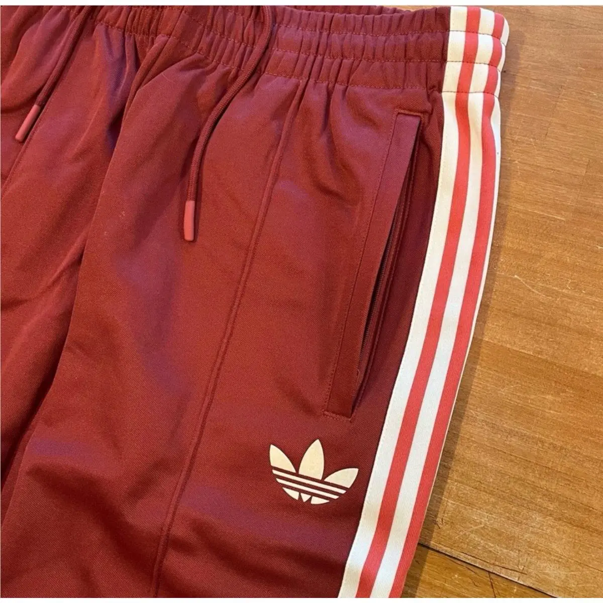 Adidas clothing - Mystery Red 5