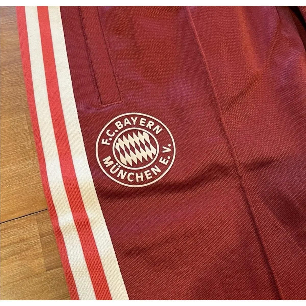 Adidas clothing - Mystery Red 6