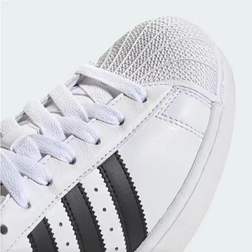 Adidas shoes - Cloud White / Core Black / Cloud White 18