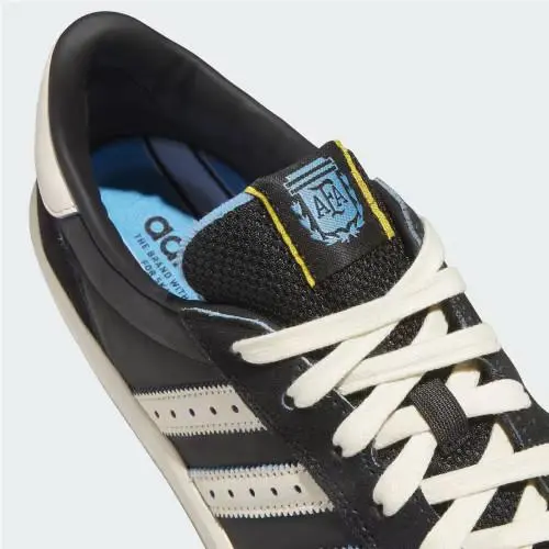 Adidas shoes - Core Black / Cream White / Gum 8