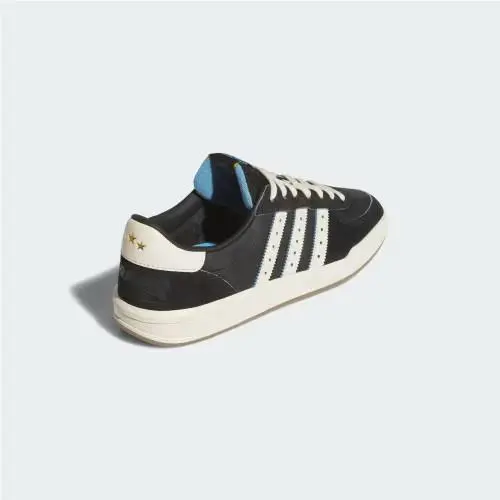 Adidas shoes - Core Black / Cream White / Gum 15