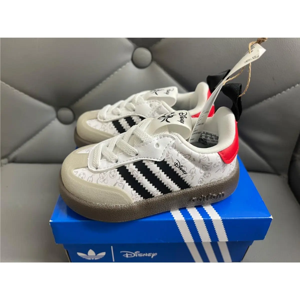 Adidas shoes - WHITE RED 5