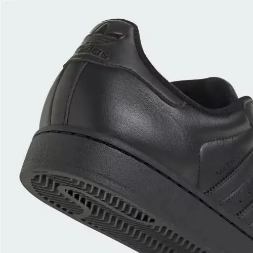Adidas shoes - Core Black / Core Black / Core Black 17