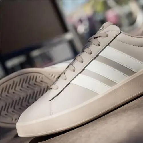 Adidas shoes - Light Brown / Off White / Chalky Brown 8