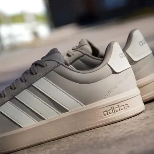 Adidas shoes - Light Brown / Off White / Chalky Brown 7
