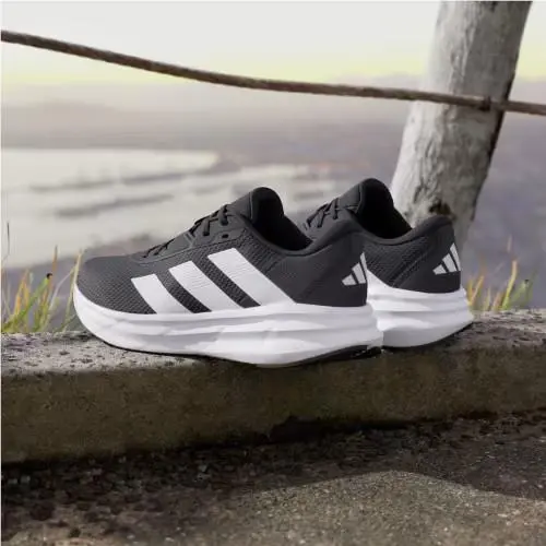 Adidas shoes - Core Black / Cloud White / Carbon 4