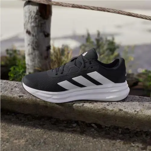 Adidas shoes - Core Black / Cloud White / Carbon 5
