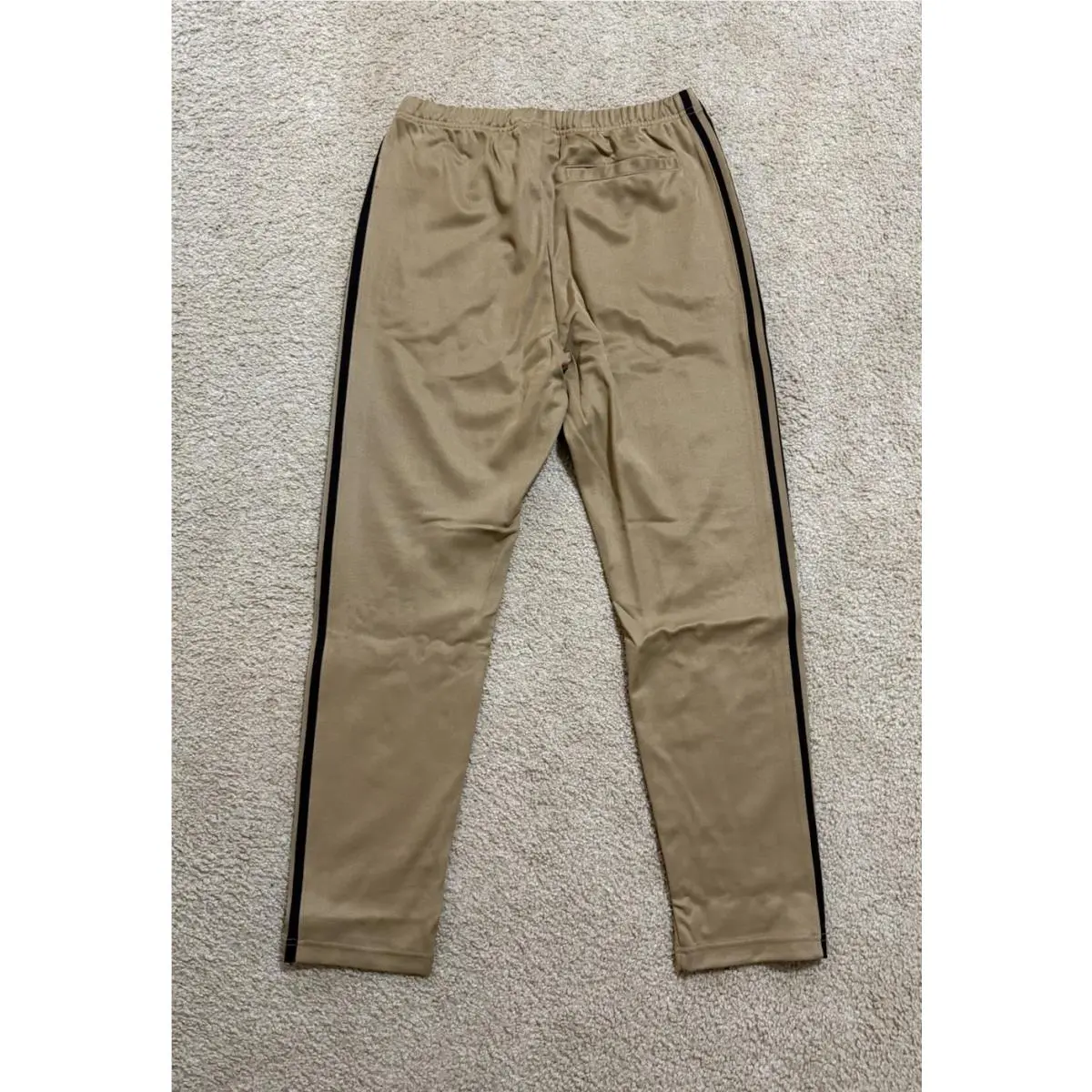 Adidas clothing - Cardboard Brown 8