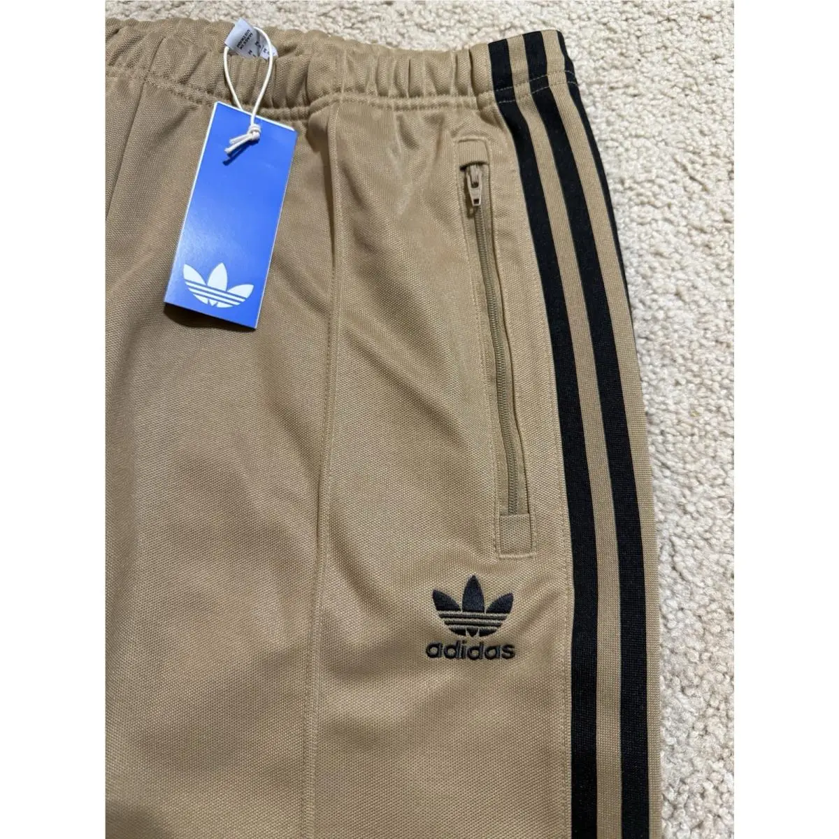 Adidas clothing - Cardboard Brown 7