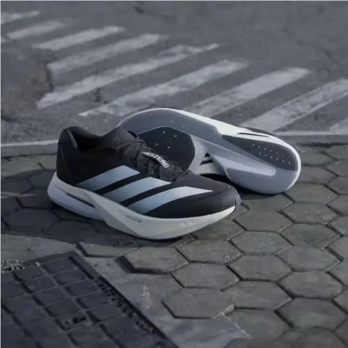 Adidas shoes - Core Black / Cloud White / Grey Five 17