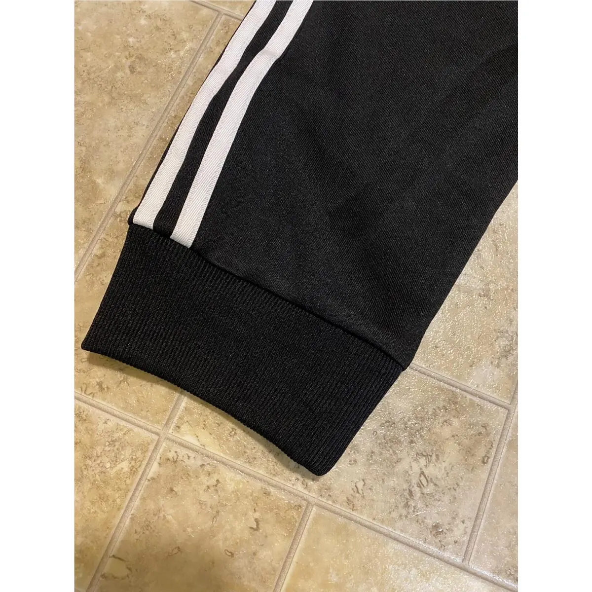 Adidas clothing - Black 5