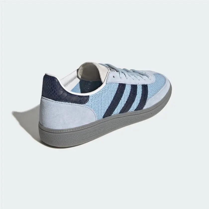 Adidas shoes - Clear Sky / Night Indigo / Crystal Sky 17