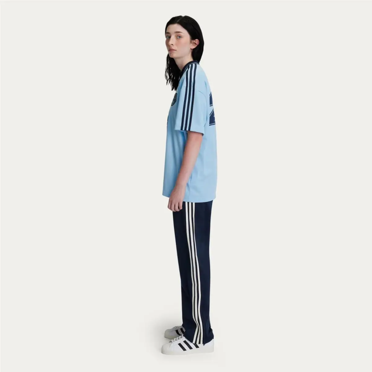Adidas clothing - adidas Originals - Originals - KT3436 - Clear Sky 5
