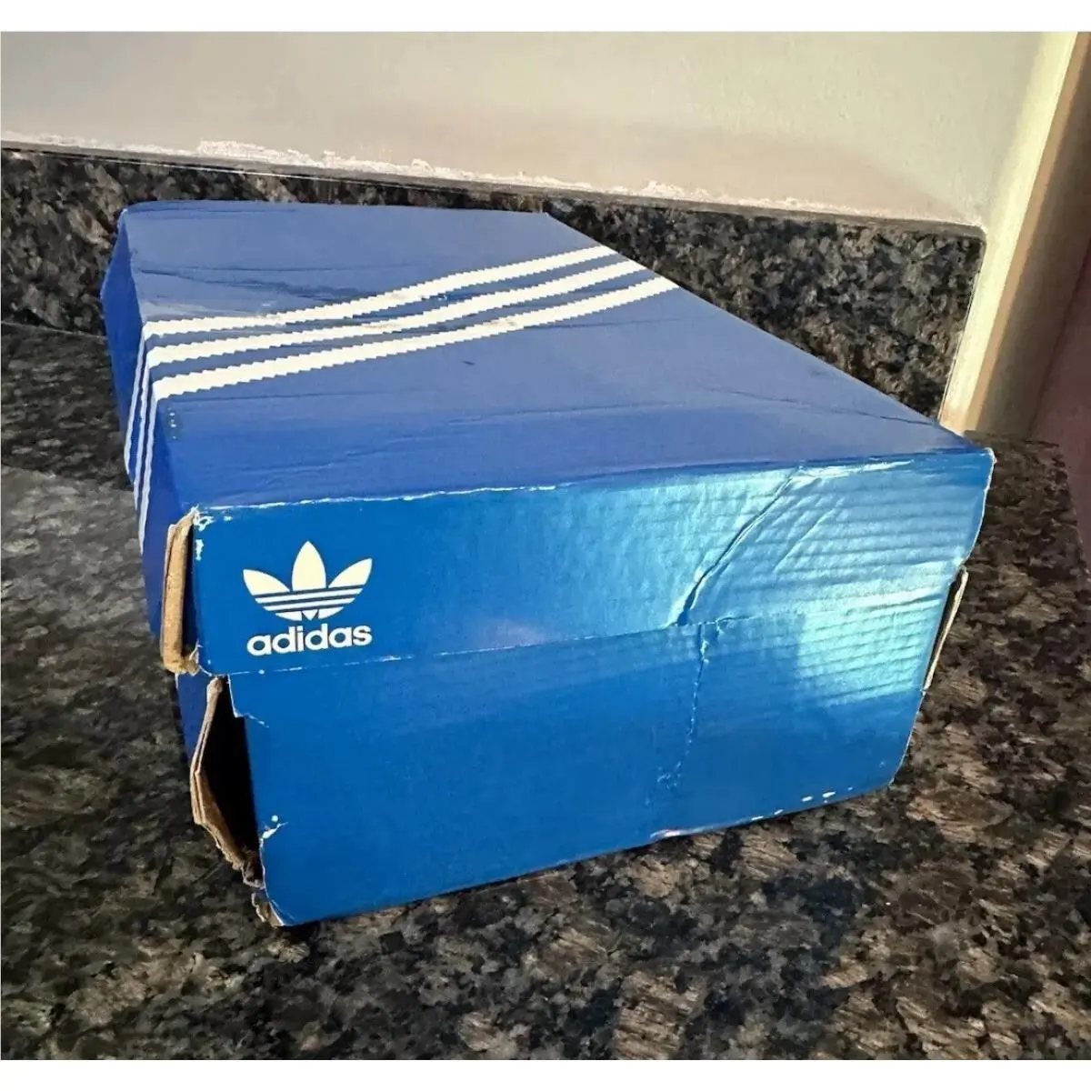 Adidas shoes - adidas Handball Spezial - Handball Spezial - BD7632 - Light Blue / Cloud White / Gum 35