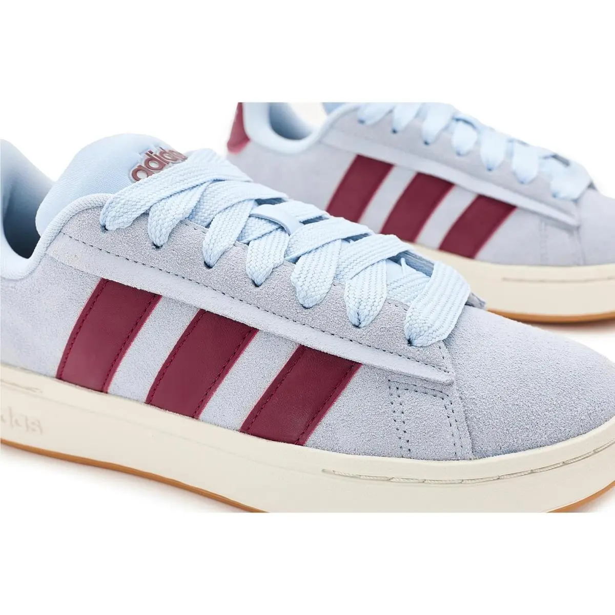 Adidas shoes - Black/Black/White 18